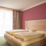 Gstrein فندق مبيت وإفطار 3*