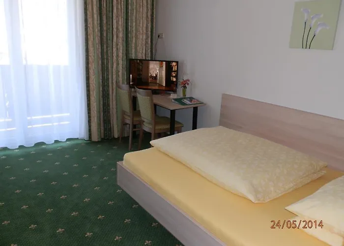 Gstrein فندق مبيت وإفطار 3*